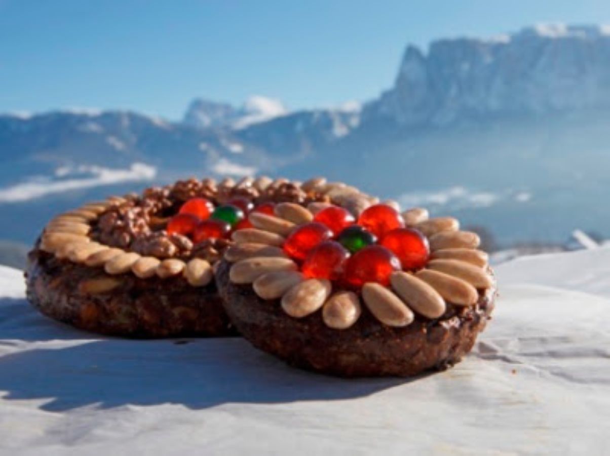 Lo Zelten, il dolce della Tradizione del Solstizio d’Inverno che si mangiava il 6 gennaio